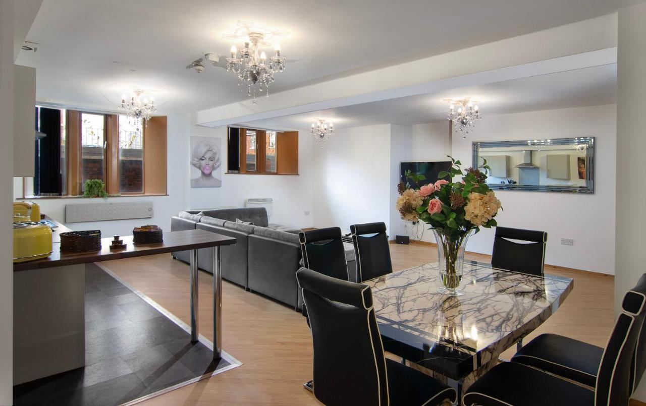 Super Spacious Church Conversion Close To Tower Blackpool Exterior photo