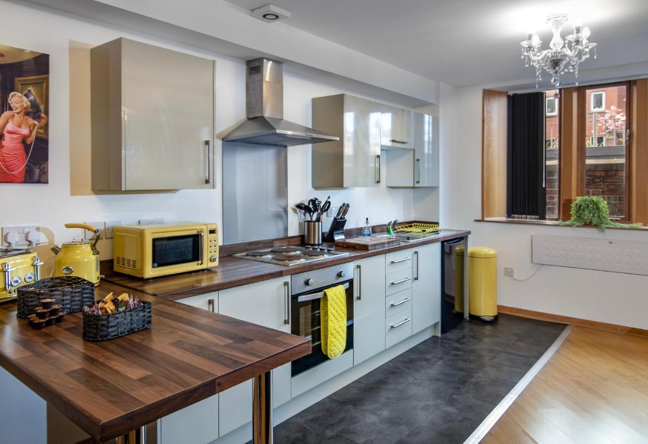Super Spacious Church Conversion Close To Tower Blackpool Exterior photo